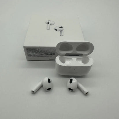 Apple AirPods 3 with MagSafe Charging Case